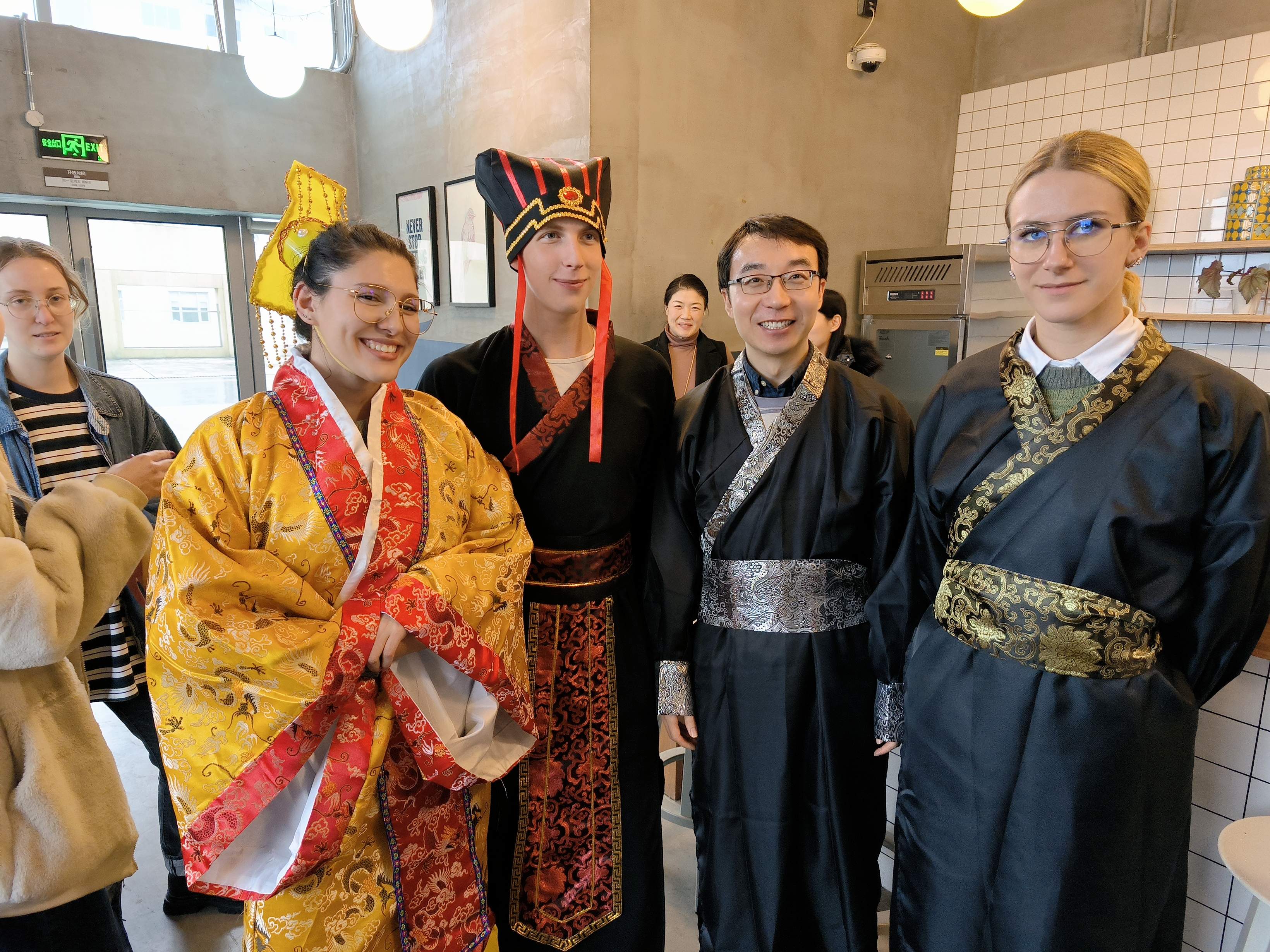 探索中文学习的奇妙之旅，从南北中文学校开始